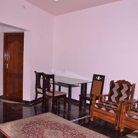 Yuga Guest House Kuttālam Exterior foto