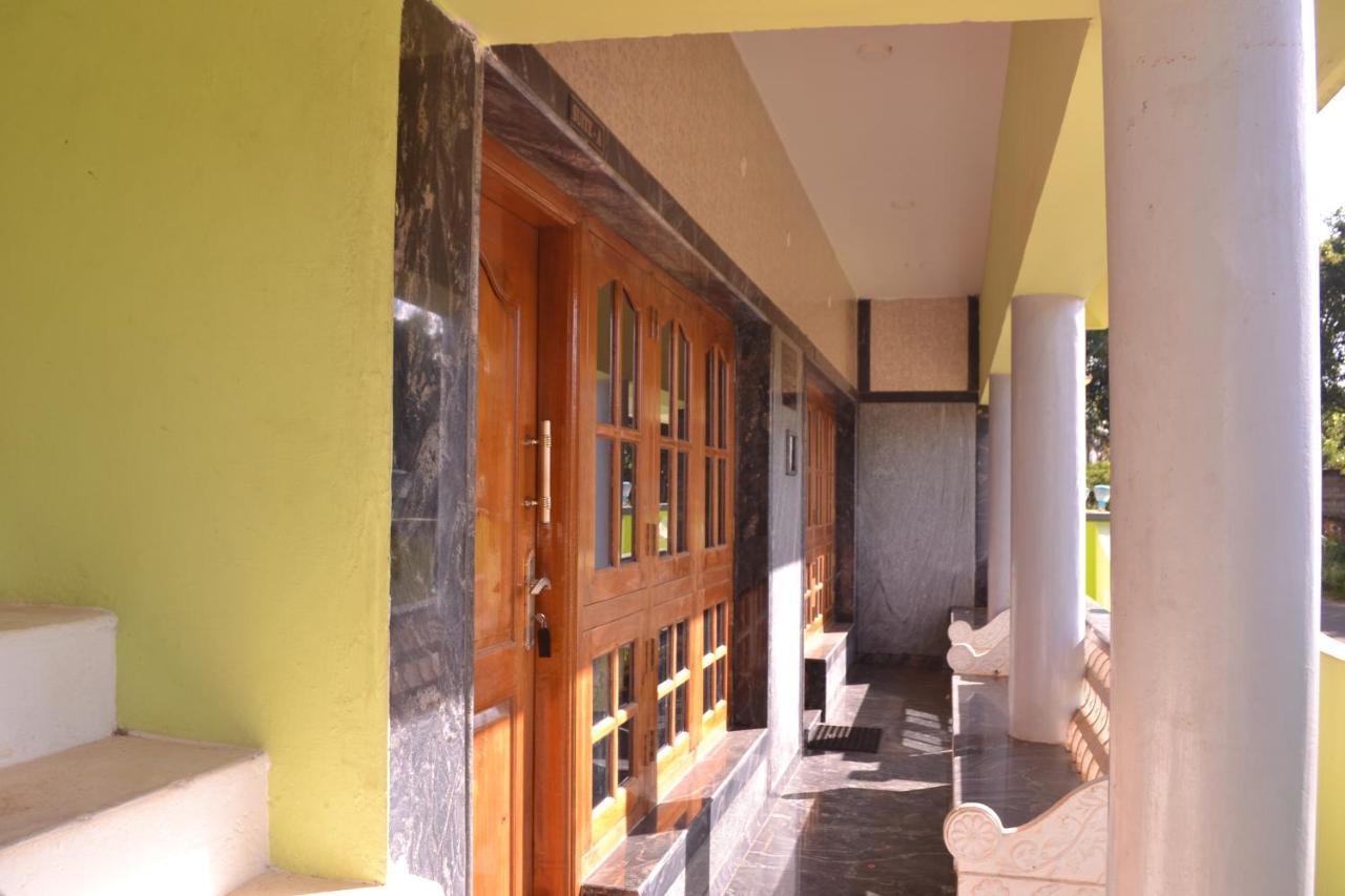 Yuga Guest House Kuttālam Exterior foto