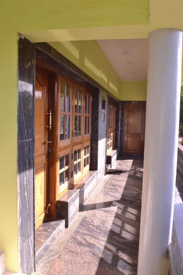 Yuga Guest House Kuttālam Exterior foto